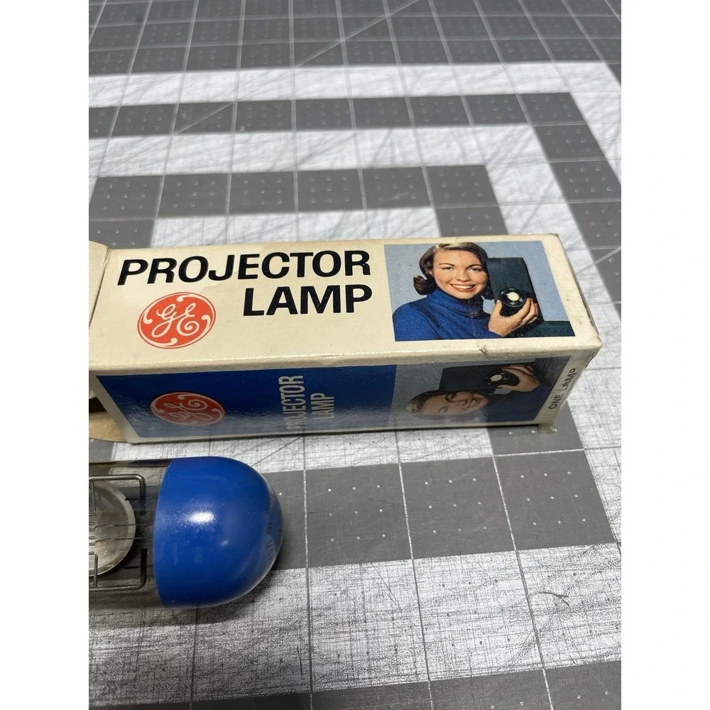 Sylvania CAL Projector Projection Lamp Bulb 300W 120v NEW OLD STOCK